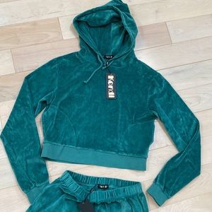 Suzi Kondi Teal Velour Hooded Crop Sweatshirt and Joggers Set